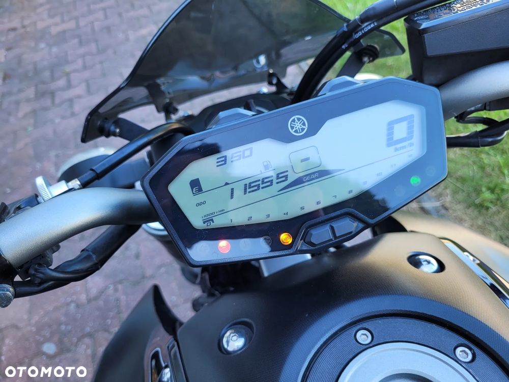 Yamaha MT - 28