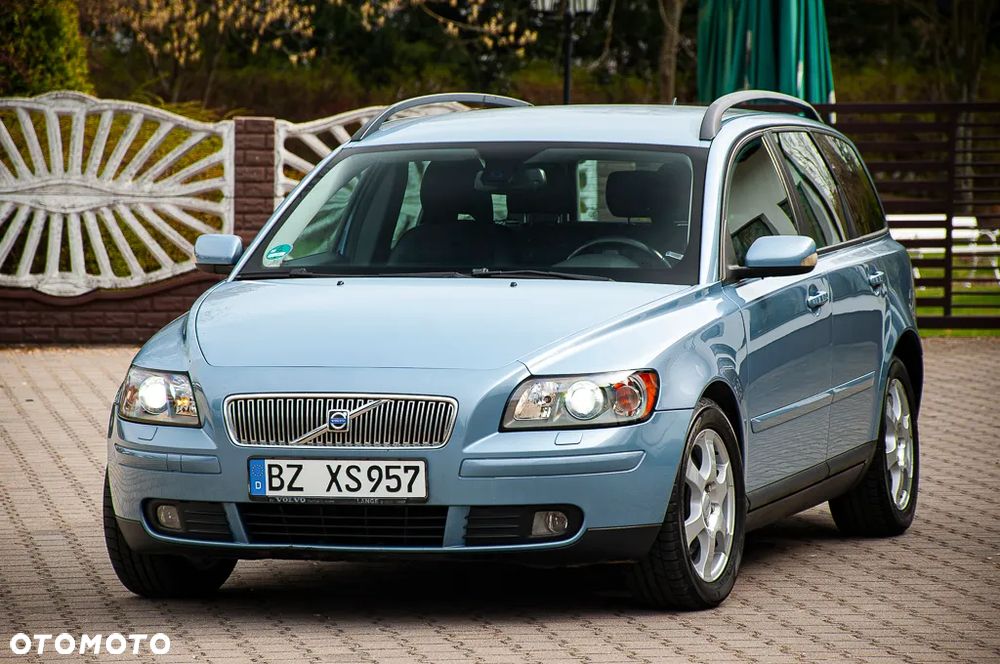Volvo V50 2.4 Momentum - 1