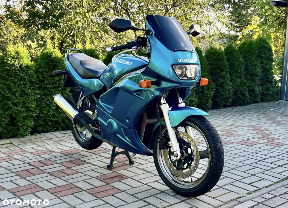Suzuki GS - 4