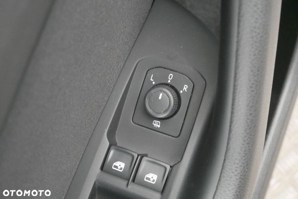 Volkswagen Passat Variant 1.5 TSI EVO Essence DSG - 25