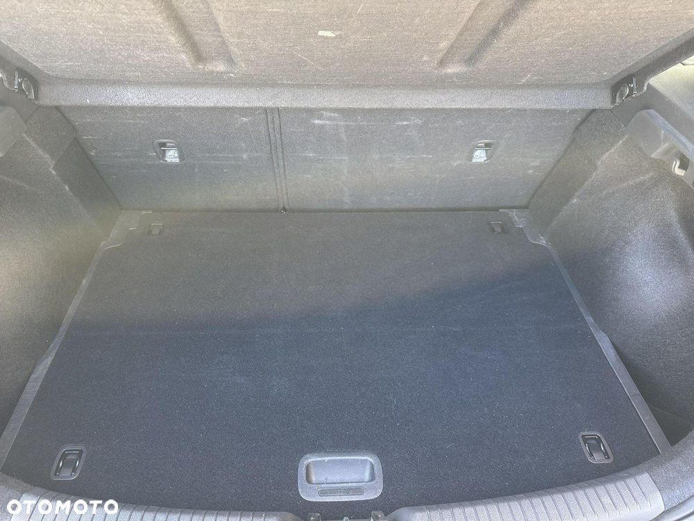 Hyundai i30 1.5 DPI Classic + - 14