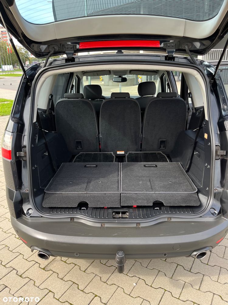 Ford S-Max - 14