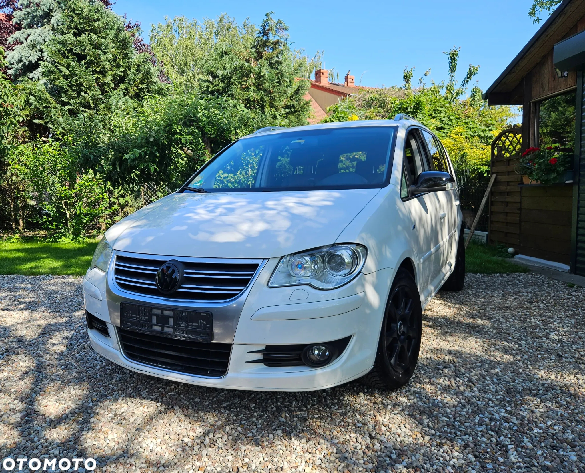 Volkswagen Touran 2.0 TDI DPF R-Line Edition - 2