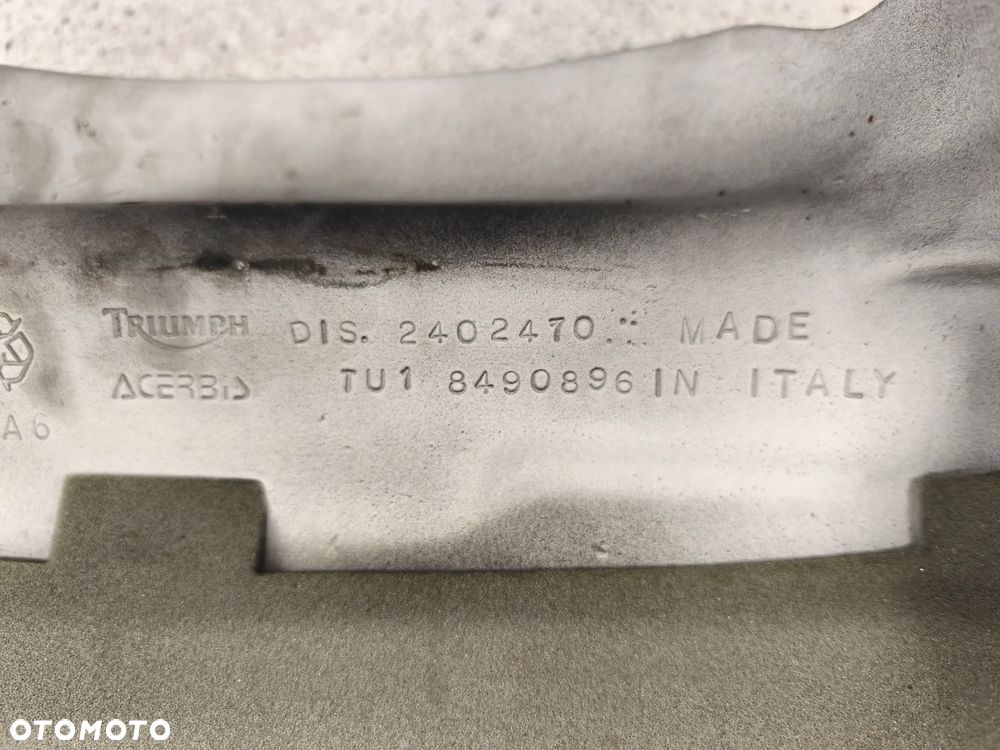 Bak, zbiornik paliwa Triumph Daytona 955i 955 - 17