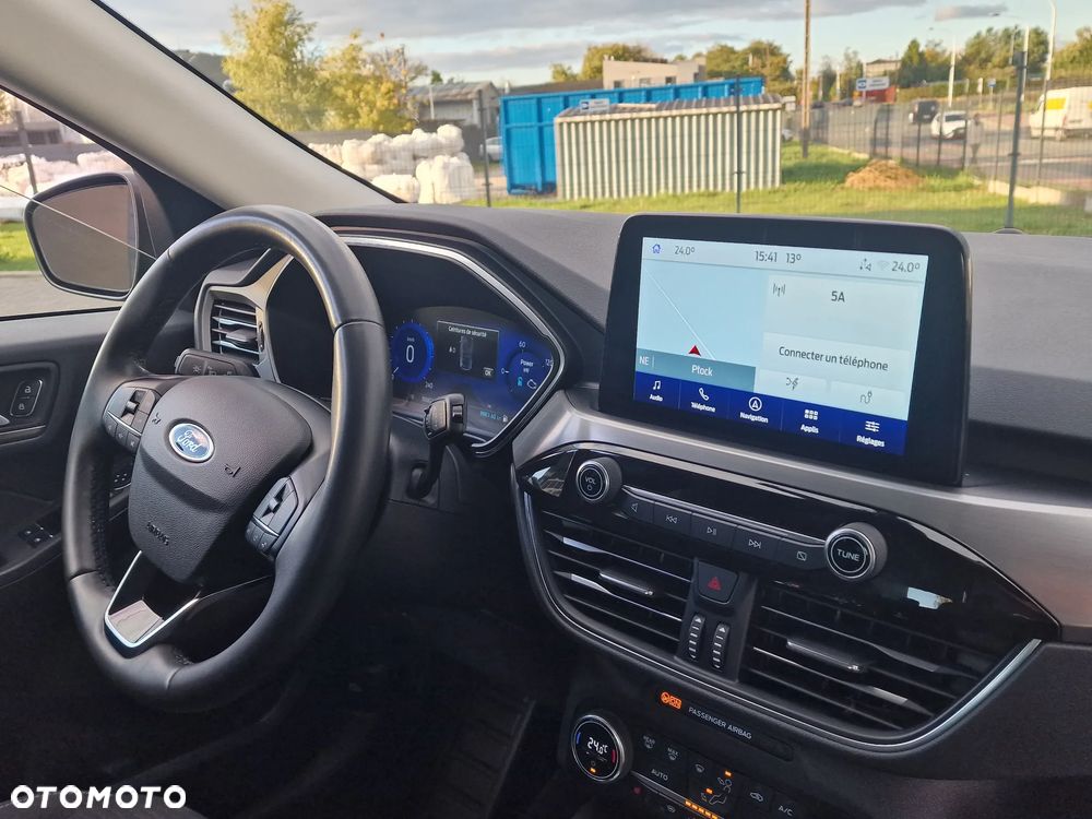 Ford Kuga - 23