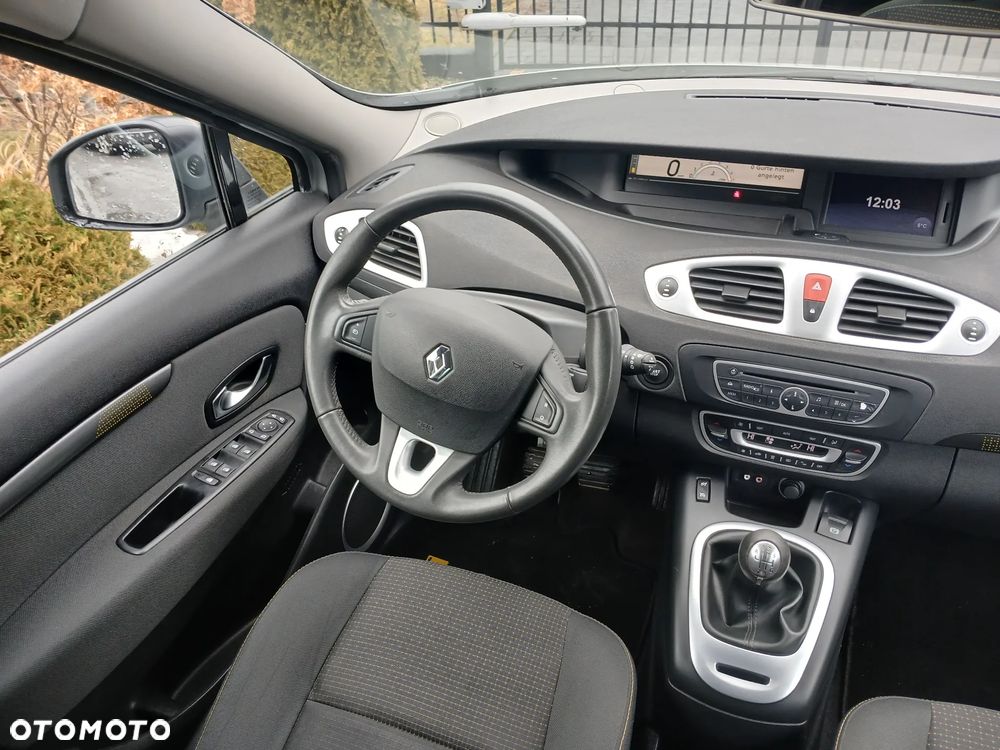 Renault Scenic - 25