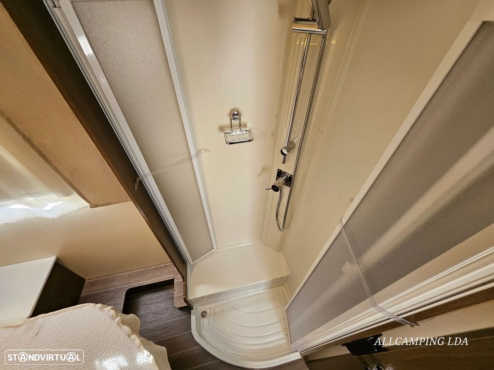 CI International Manoa CAMA CENTRAL + BASCULANTE 5 LUGARES - 41