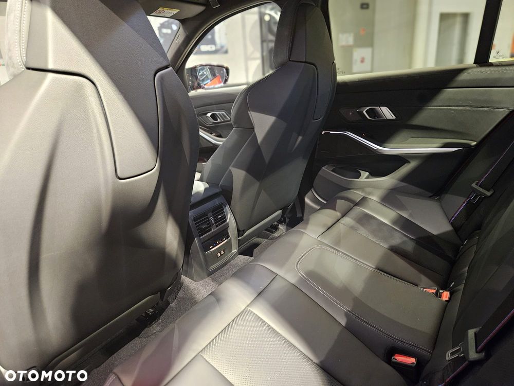 BMW M3 Competition M xDrive - 13