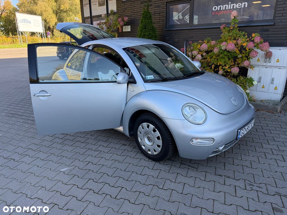 Volkswagen New Beetle - 12