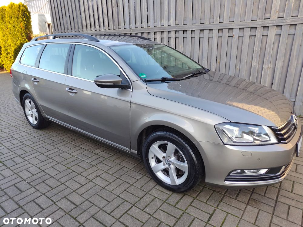 Volkswagen Passat - 4