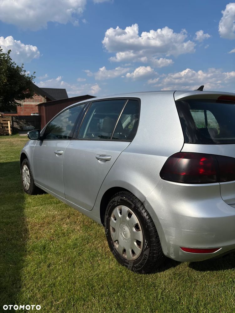 Volkswagen Golf 1.6 TDI Comfortline - 6