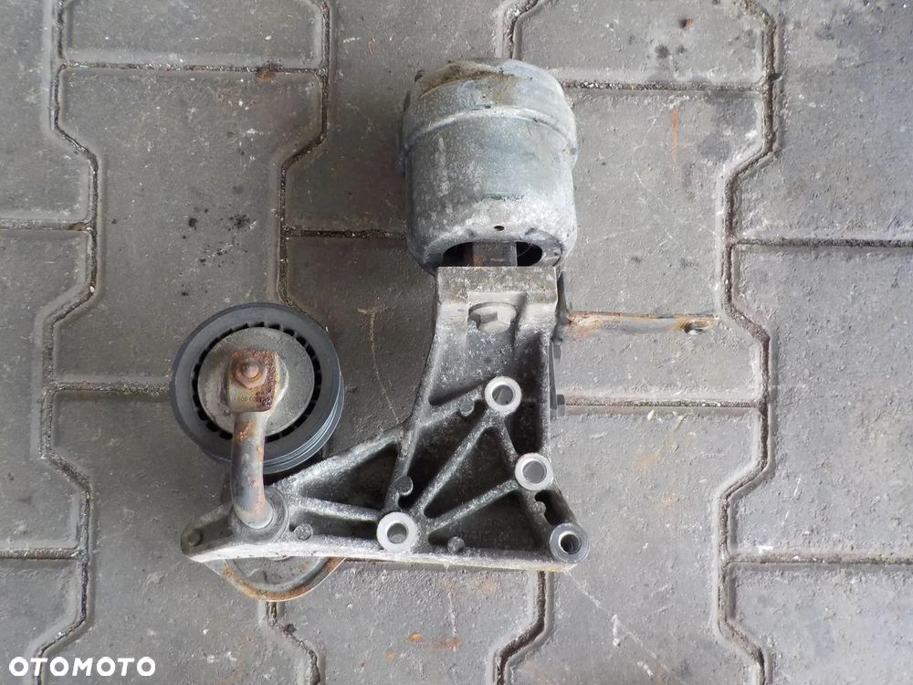 VW T4 2.5TDI ŁAPA NAPINACZ PASKA MICRO - 2