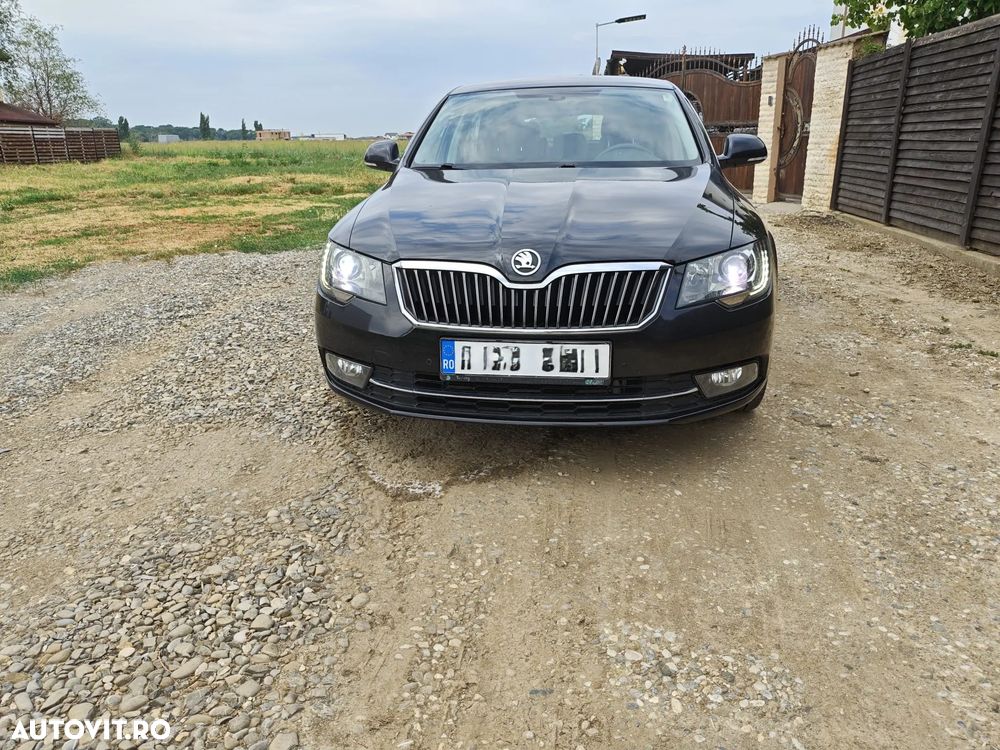 Skoda Superb 2.0 TDI Elegance - 3