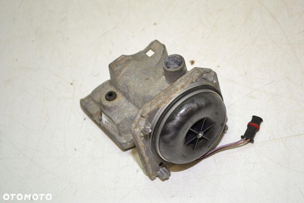 POMPA WODY KORPUS OGRZEWANIE POSTOJOWE 66724B THERMO WEBASTO - 1