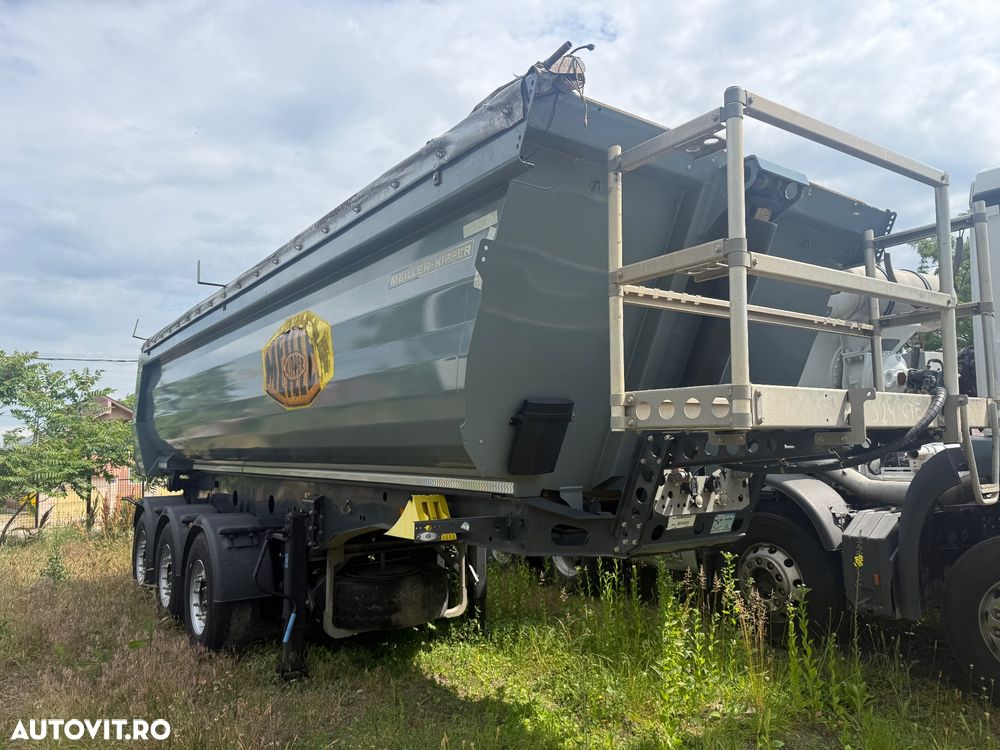 Schmitz Cargobull ski  27m3 - 12