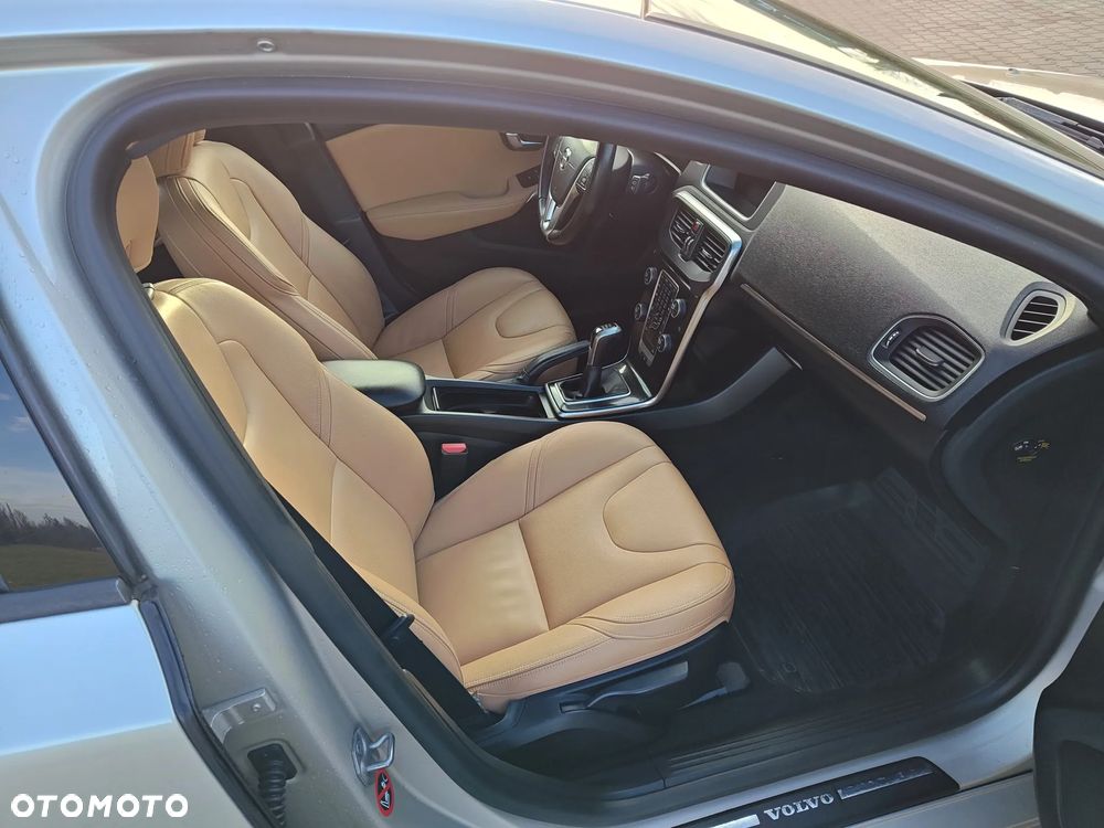 Volvo V40 D3 Momentum - 15