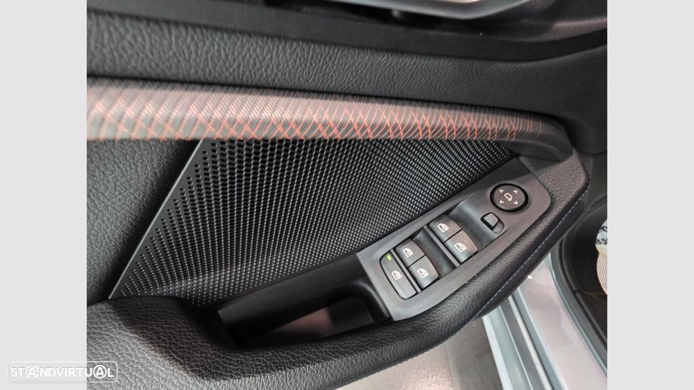 BMW 116 d Pack Desportivo M Auto - 12