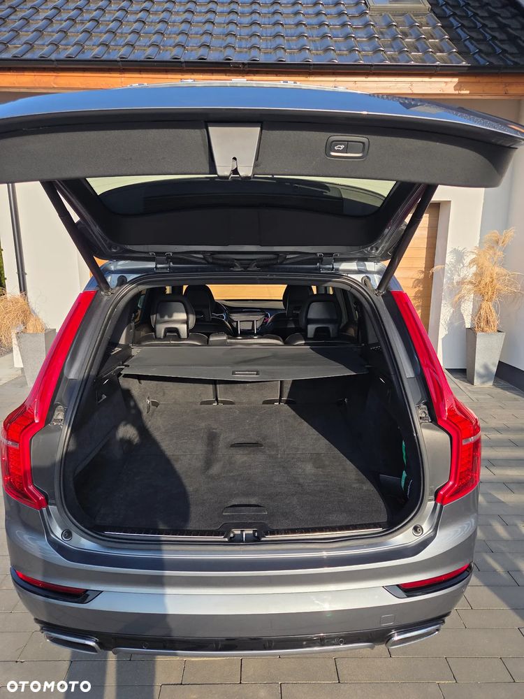 Volvo XC 90 D5 SCR AWD R-Design - 12