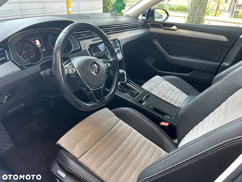 Volkswagen Passat Variant 2.0 TDI SCR 4Motion DSG (BMT) Highline - 14