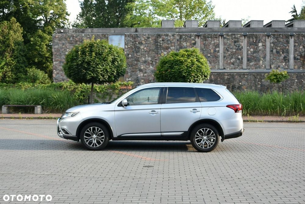 Mitsubishi Outlander - 4