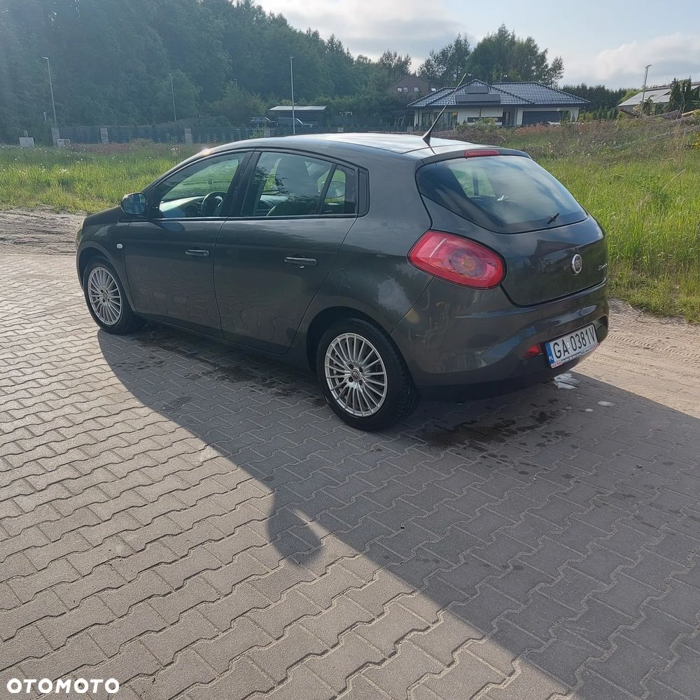 Fiat Bravo 1.9 Multijet Estiva Blue&Me - 1