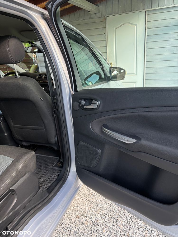 Ford S-Max - 18