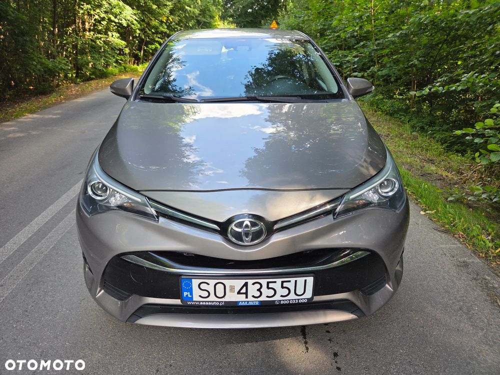 Toyota Avensis 2.0 D-4D Active Business - 3