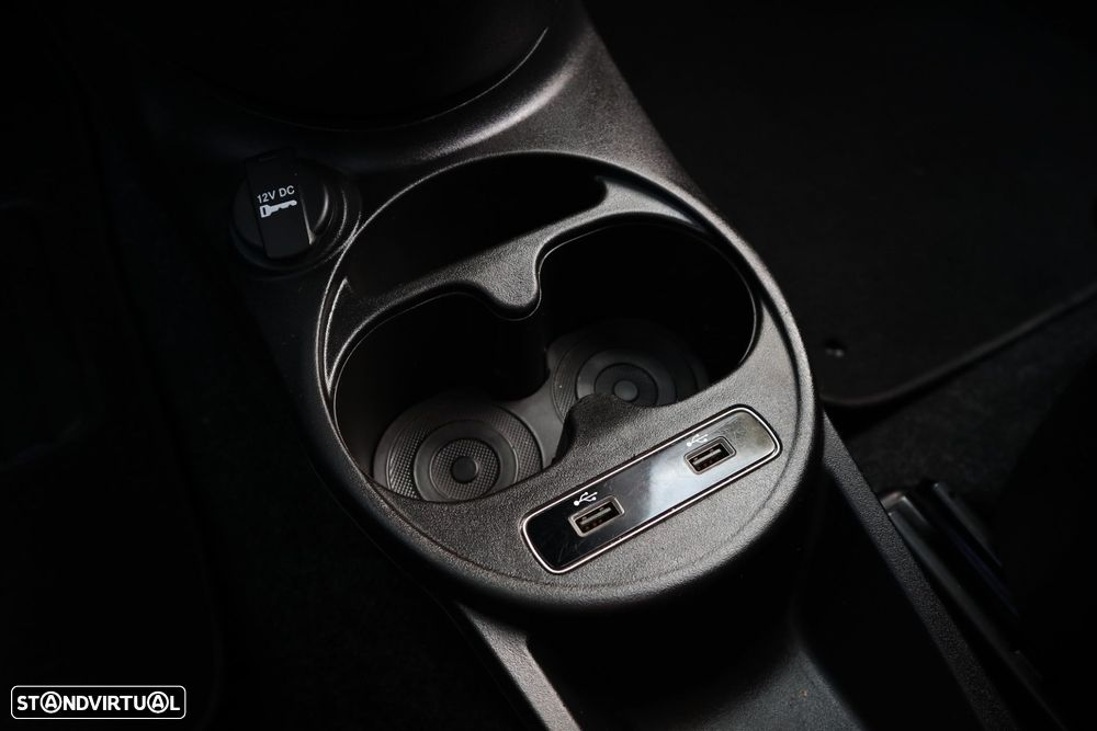 Fiat 500C 1.0 Hybrid Connect - 46