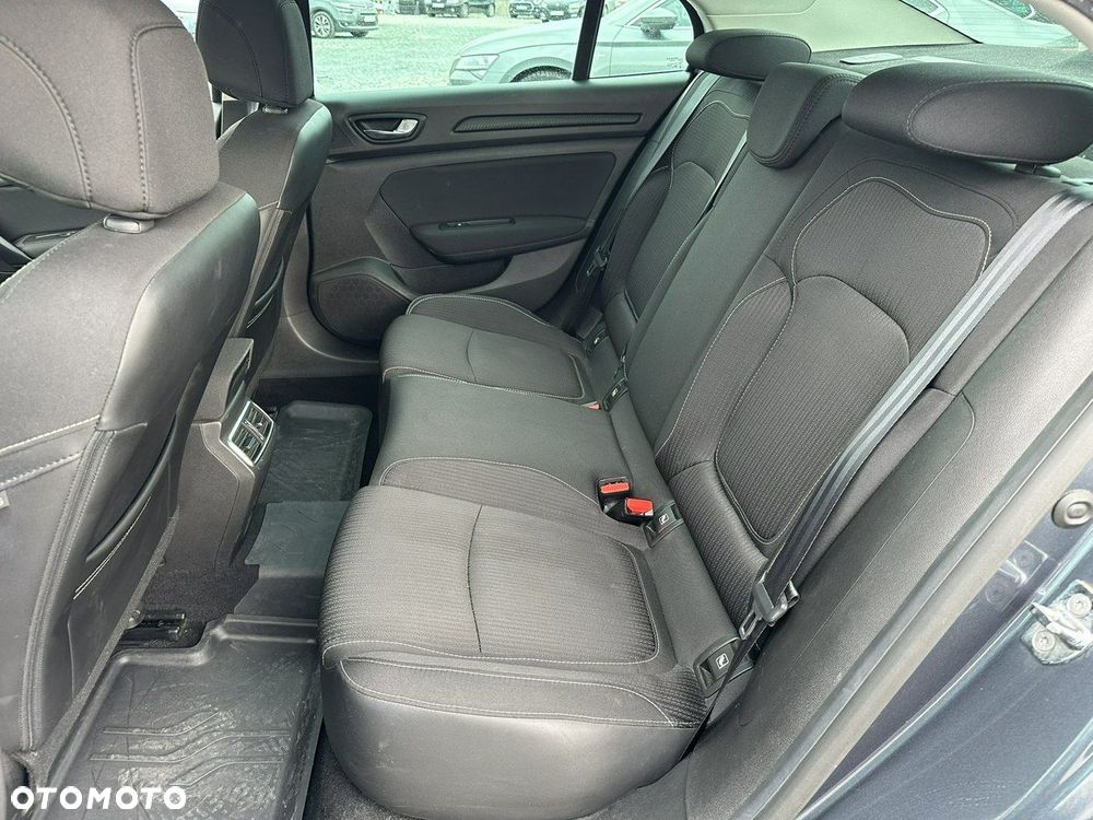 Renault Megane 1.6 SCe Limited - 24