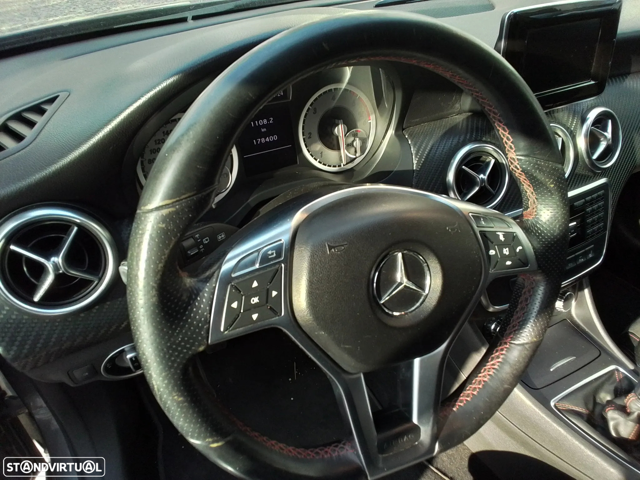 Mercedes-Benz A 180 d AMG Line - 18