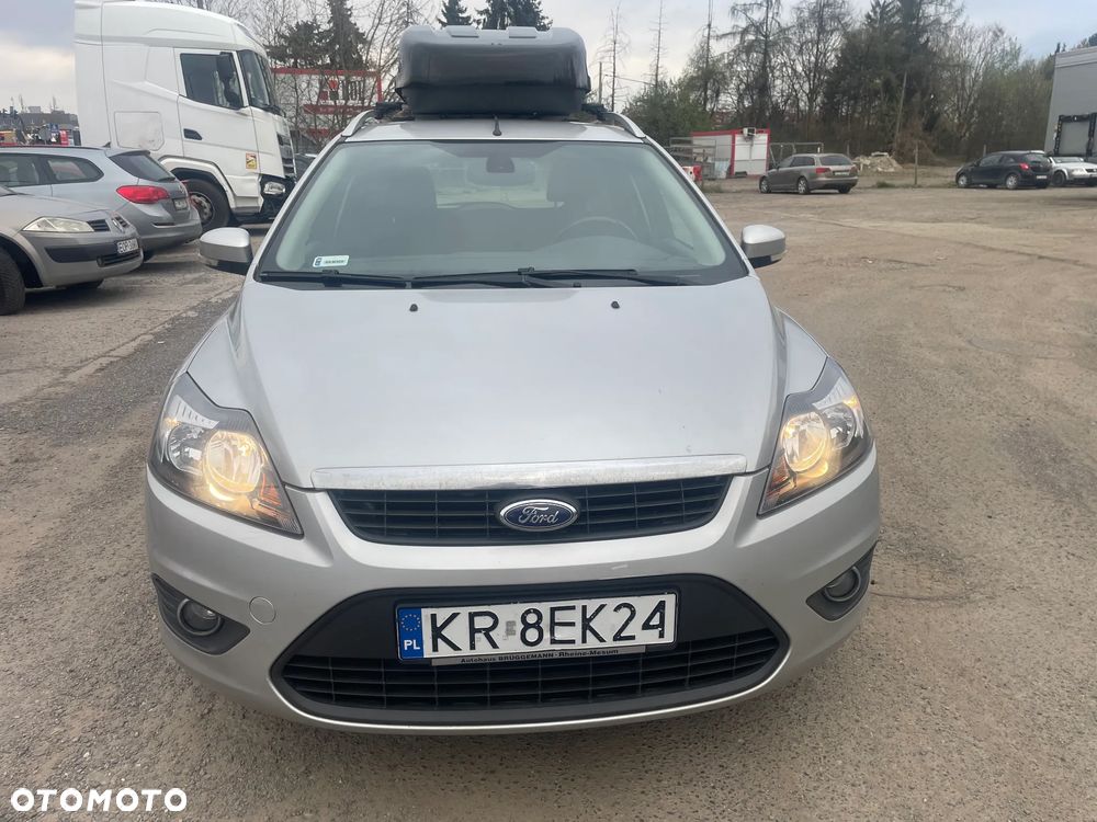 Ford Focus 1.6 Ambiente - 2