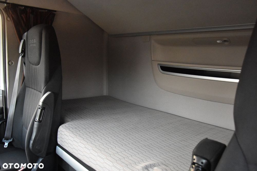 DAF XF 480 SPACE CAB STANDARD KLIMA POSTOJOWA XENON SALON POLSKA JEDEN WŁAŚCICIEL SERWISOWANY BARDZO DOBRY STAN ! ! ! - 22