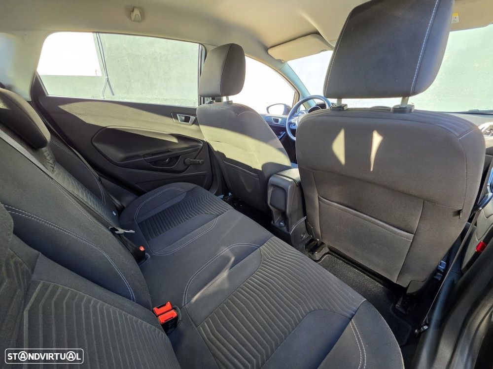 Ford Fiesta 1.0 T EcoBoost Titanium PowerShift - 14