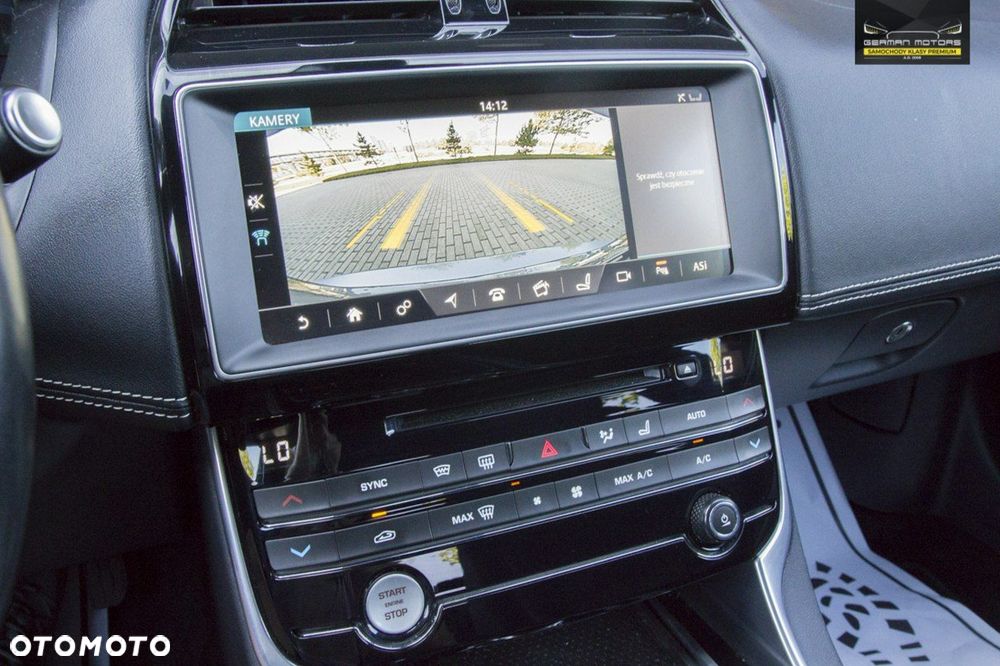 Jaguar XE - 27