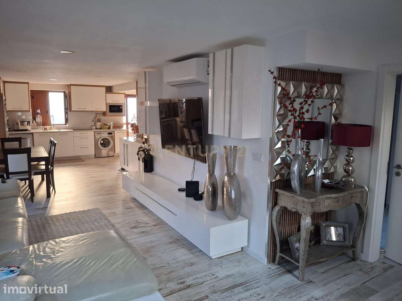 Moradia T3 Renovada no Coração de Castelo Branco - Grande imagem: 2/15