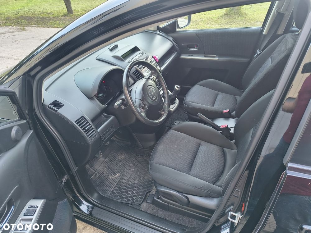 Mazda 5 - 7