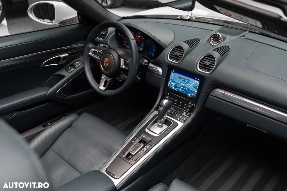 Porsche Boxster S PDK - 36