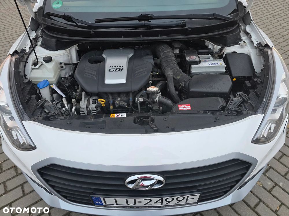 Hyundai i30 1.6 T GDI Turbo - 26