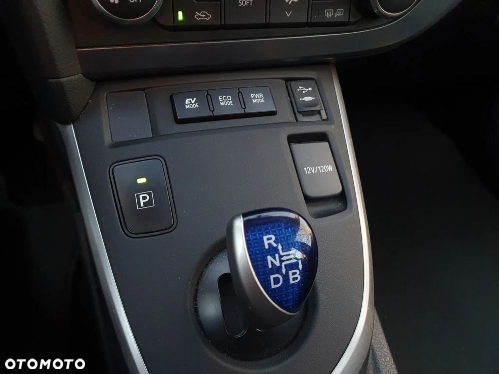 Toyota Auris 1.8 VVT-i Automatik Comfort - 14