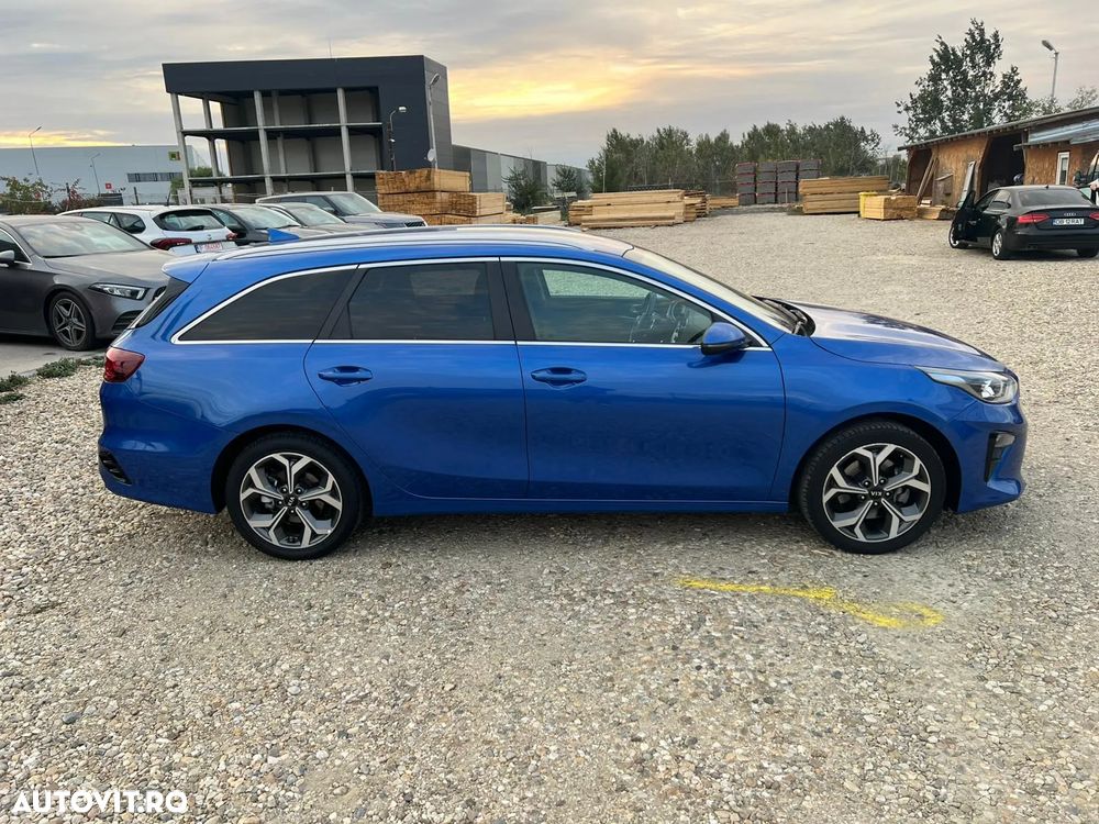 Kia Ceed 1.6 CRDi Eco-Dynamics+ (48V Mild-Hybrid) DCT7 GT Line - 3
