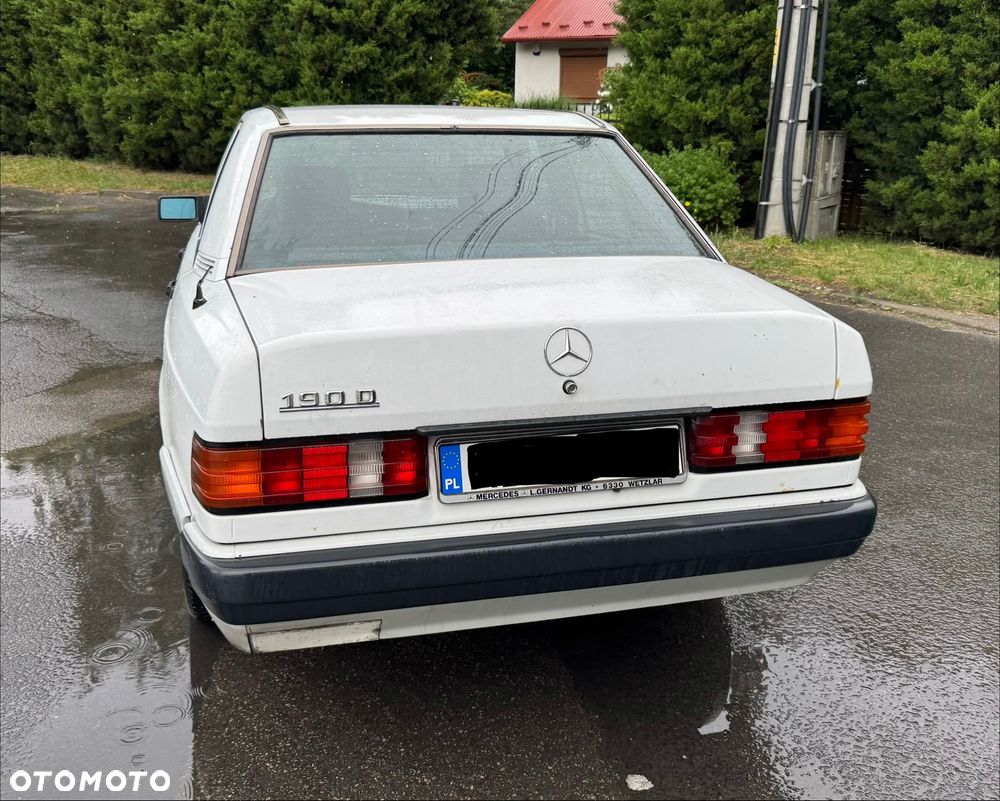 Mercedes-Benz W201 (190) - 2