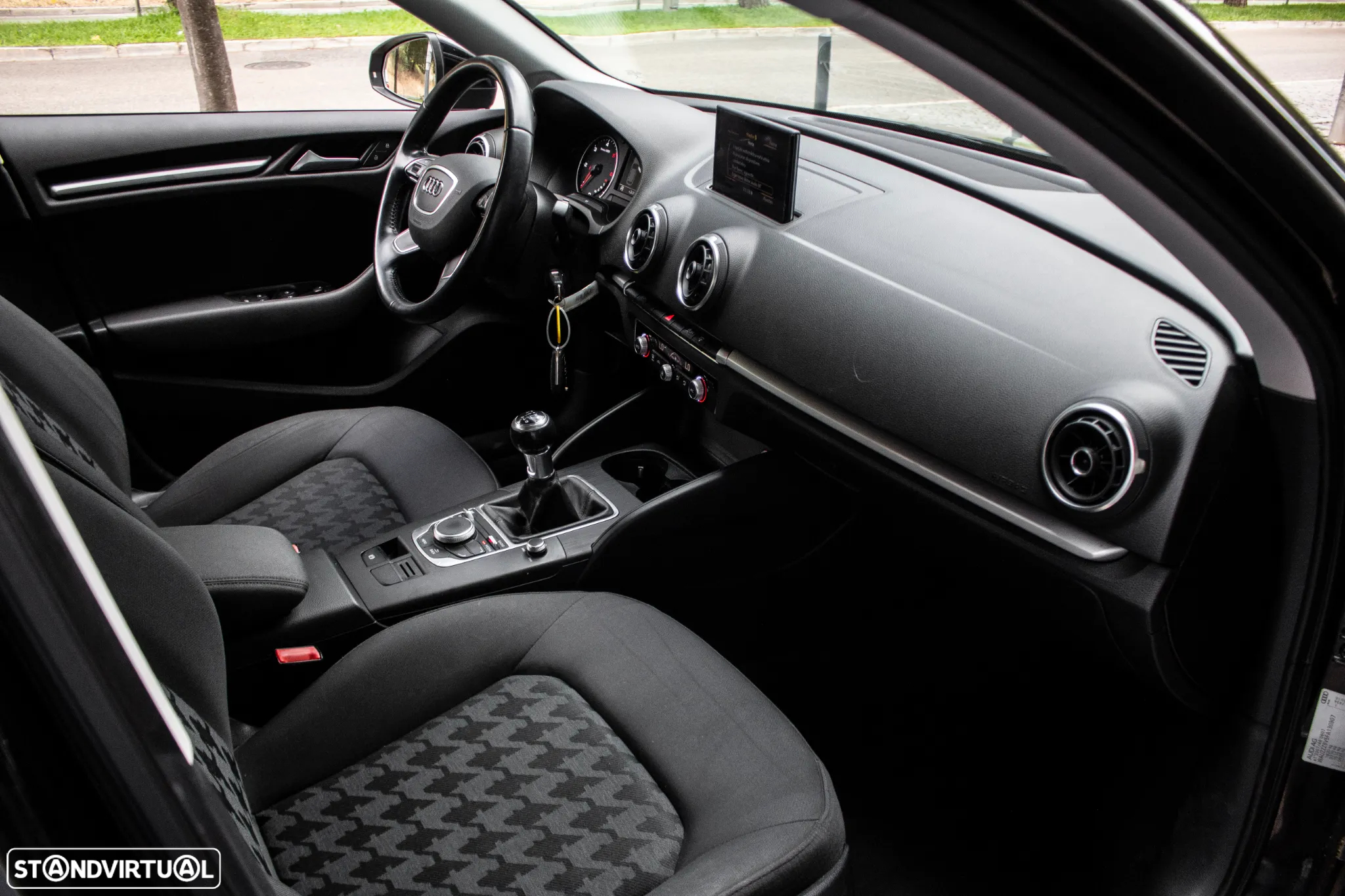 Audi A3 1.6 TDI Design - 28