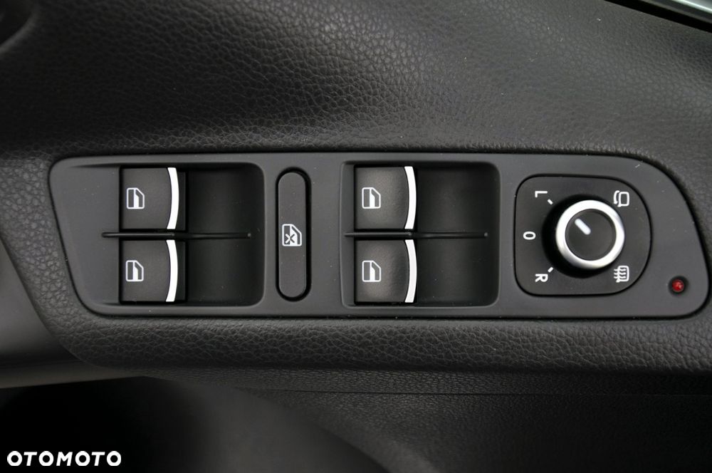 Volkswagen Tiguan 2.0 TDI 4Mot Perfectline R-Style DSG - 23