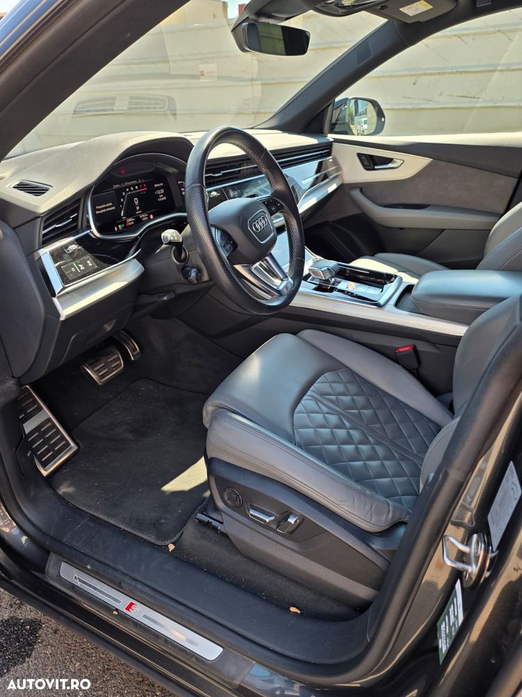 Audi Q8 - 12