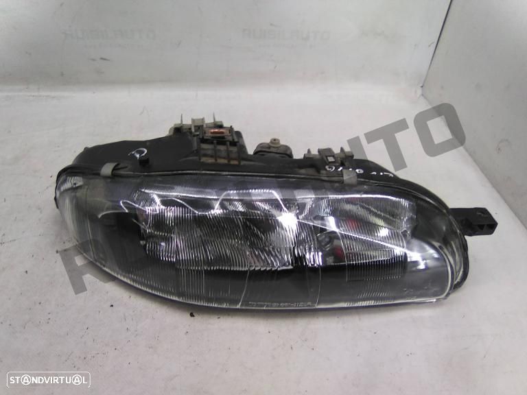 Ótica / Farol Direito  Fiat Brava [1995_2001] 1.2 16v 80 - 1