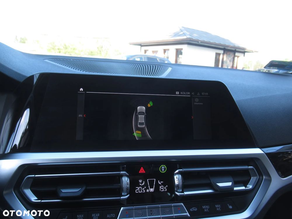 BMW Seria 3 318i Sport Line - 37