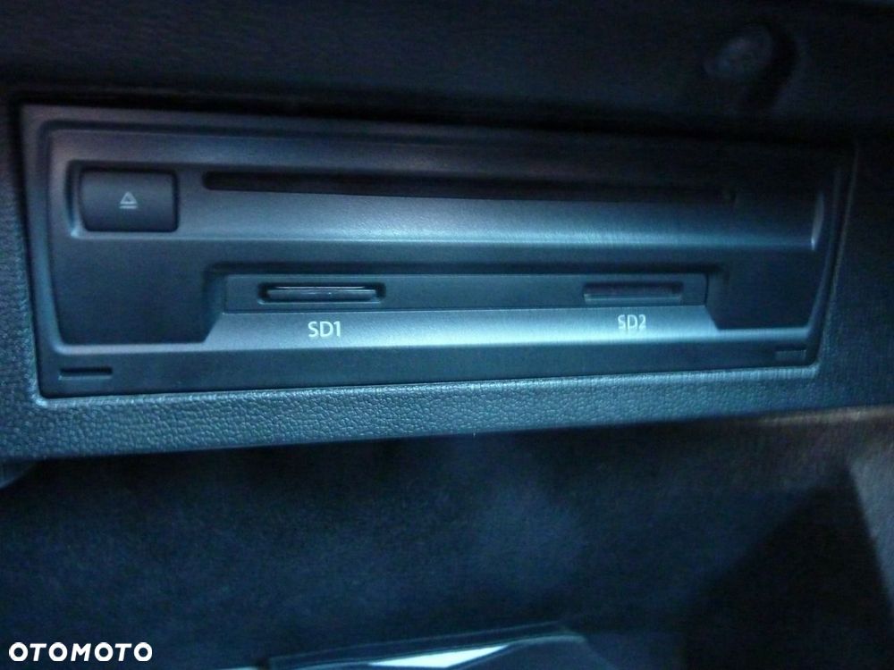 Volkswagen Passat - 30