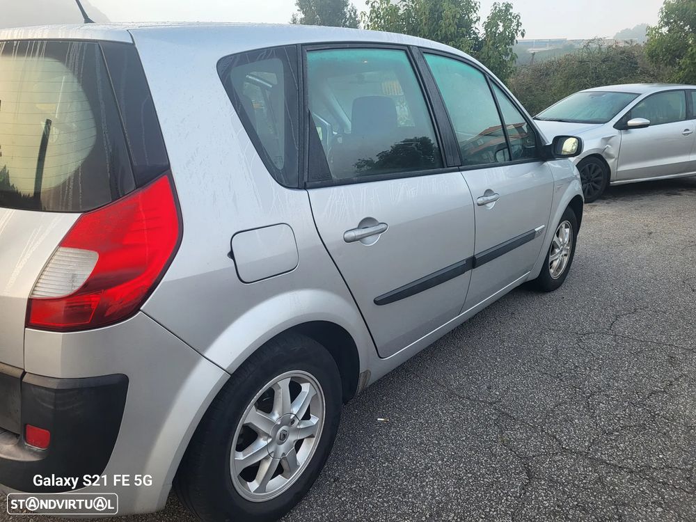 Renault Scénic 1.5 dCi Dynamique - 4