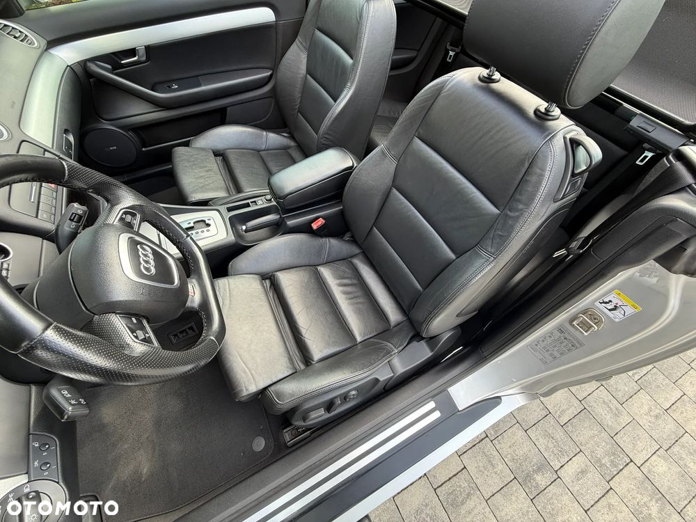 Audi A4 Cabriolet 2.0 TDI DPF multitronic - 9