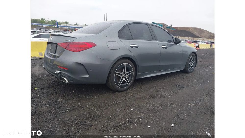 Mercedes-Benz Klasa C 300 4Matic 9G-TRONIC Edition AMG Line - 4